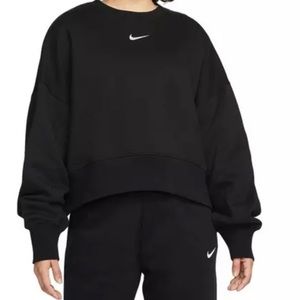 Nike Cropped Black Sweatshirt